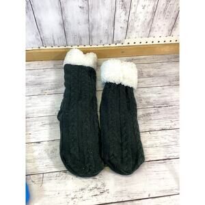 HUGGLE SLIPPER SOCKS;NEW; 1 SIZE; GRAY